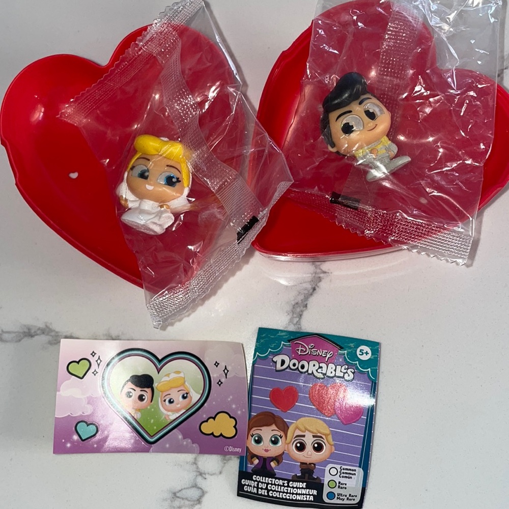 Disney Doorables couples